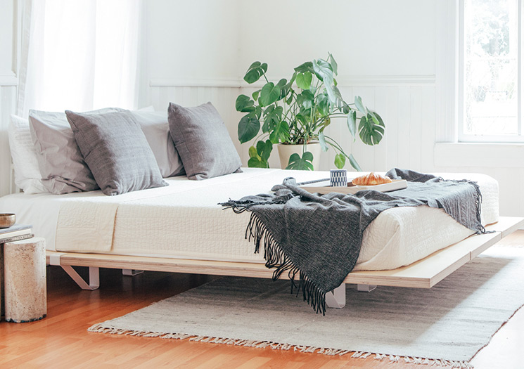 Transform Your Living Room with These Metal Bed Design Hacks