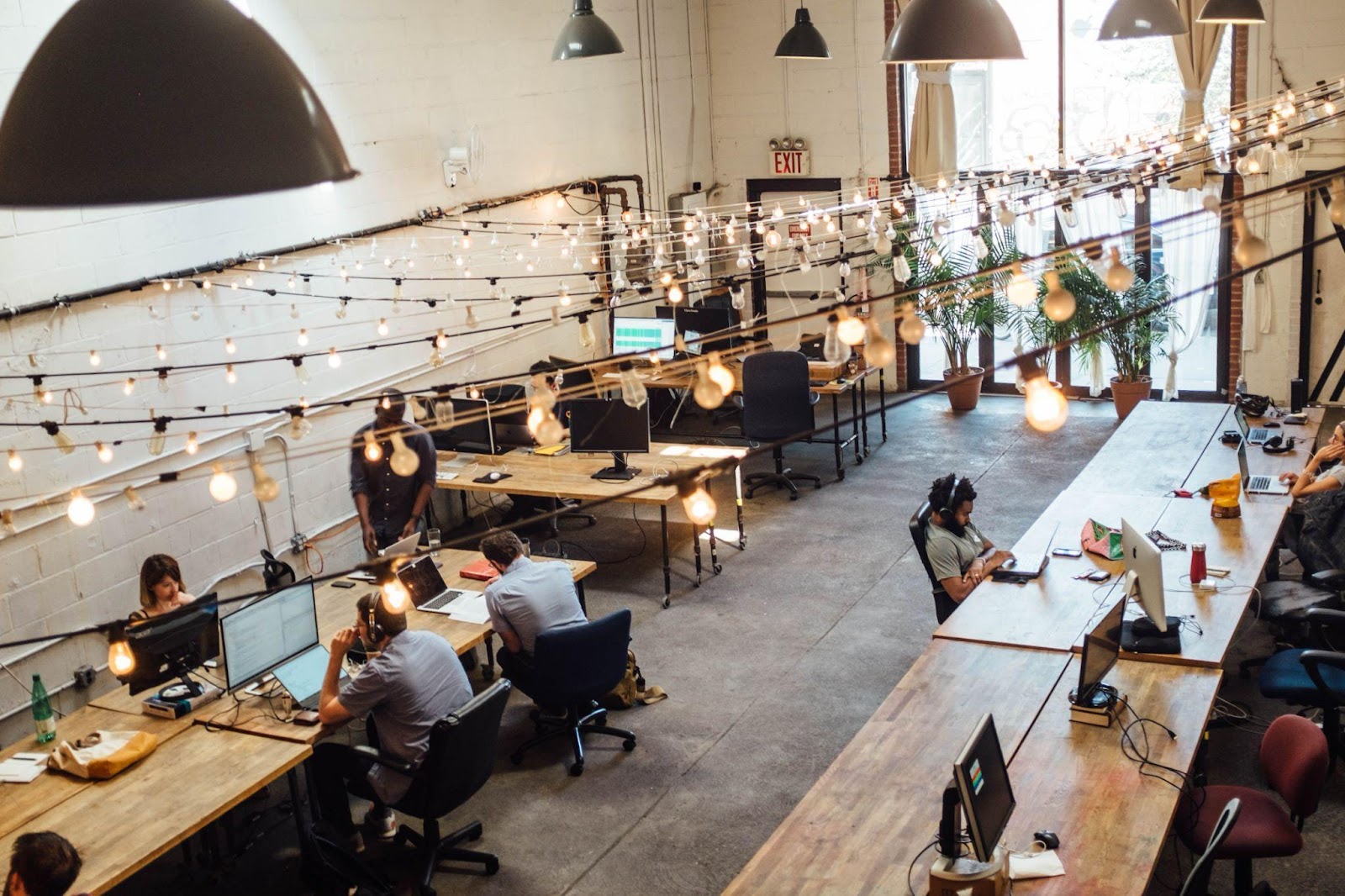 10 Benefits of Coworking in 2023