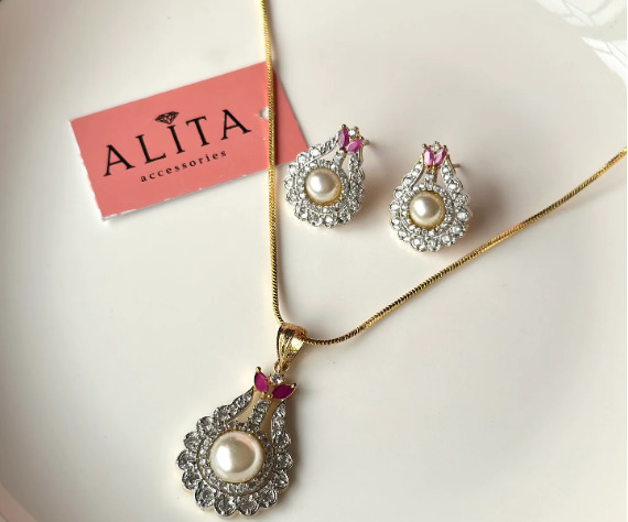 Pendant Sets: How to Style Them for Every Occasion with Alita Store
