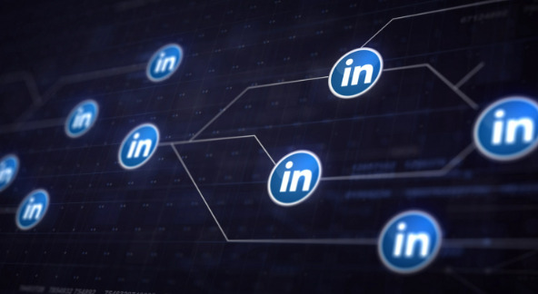 Mastering LinkedIn Outreach: A Comprehensive Guide with Dripify and Exploring Alternatives