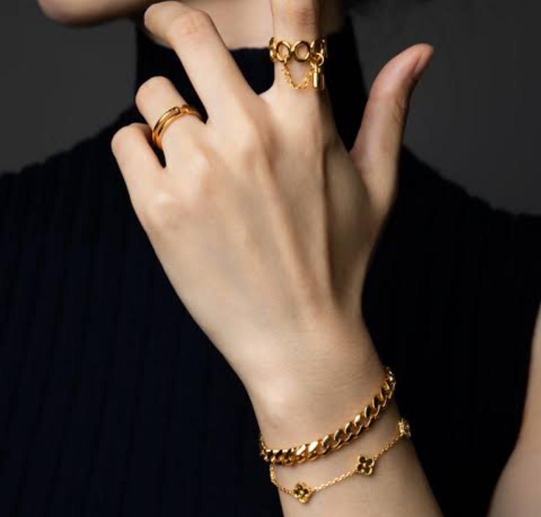 Practical Benefits of 916 Gold Bracelet